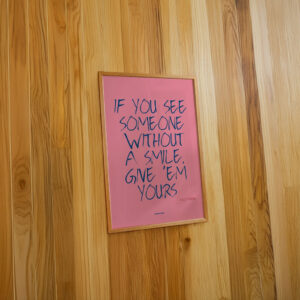 Dolly Parton Quote - If You See Someone Without a Smile Give Em Yours Poster