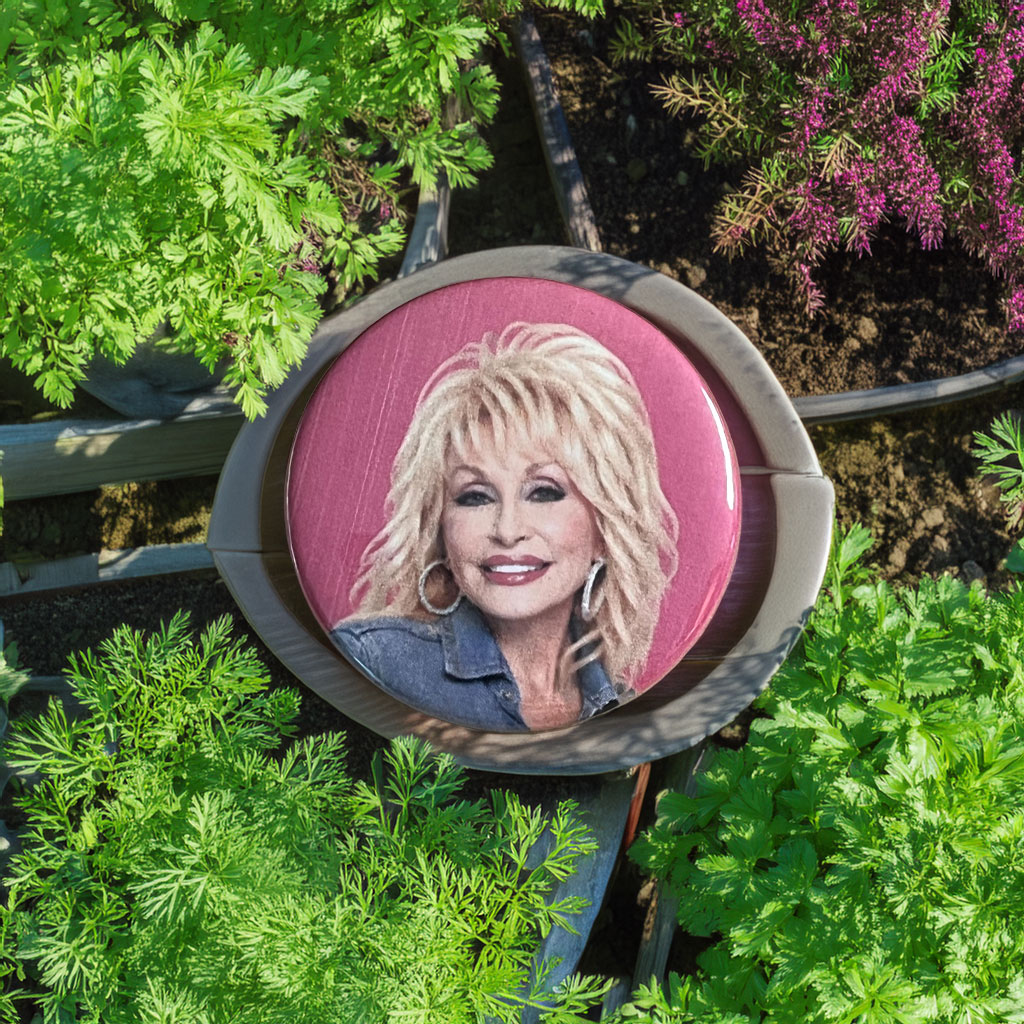 Dolly Pin Buttons