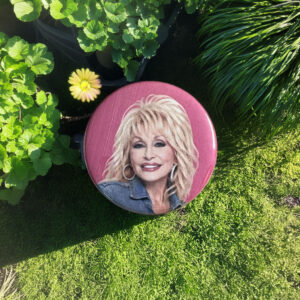 Dolly Pin Buttons